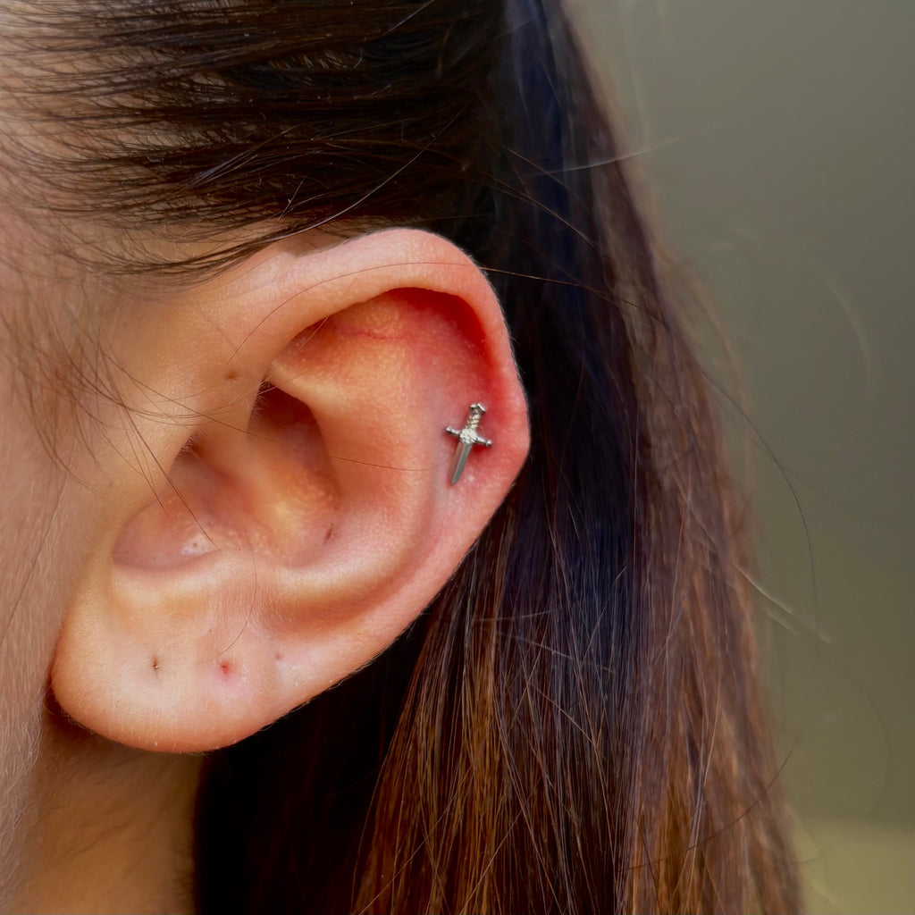 Dagger Stud